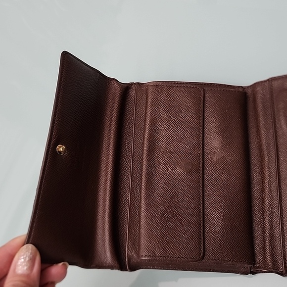 Louis Vuitton Damier Ebene Wallet - Picture 5 of 11